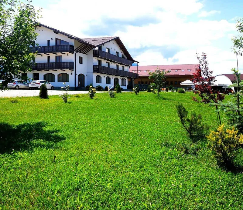 cazare-complex-turistic-panicel cazare-complex-turistic-panicel